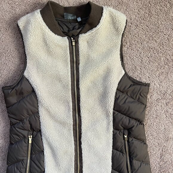 Athleta Olive Green Goose Down Tundra Sherpa Puffer Vest Quilted Women's Large - Picture 5 of 10